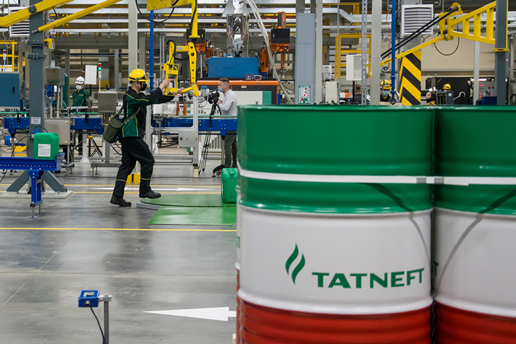 «Татнефть» расположилась на 57-й строчке со среднемесячным заработком работников в 67,3 тыс. рублей