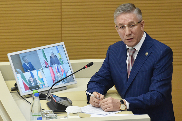 Радик Гайзатуллин сообщил, что Татарстан по сбору собственных налоговых и неналоговых доходов в бюджет региона занимает седьмое место в РФ
