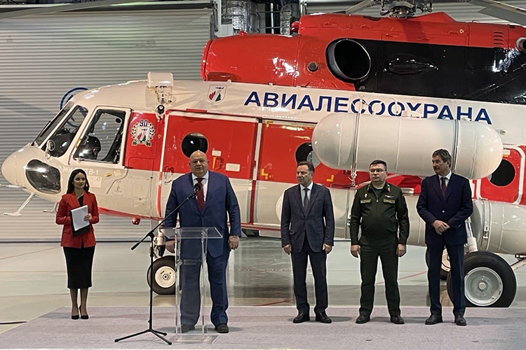 Вчера на КВЗ состоялась торжественная церемония передачи «Авиалесоохране» двух пожарных Ми-8МТВ-1