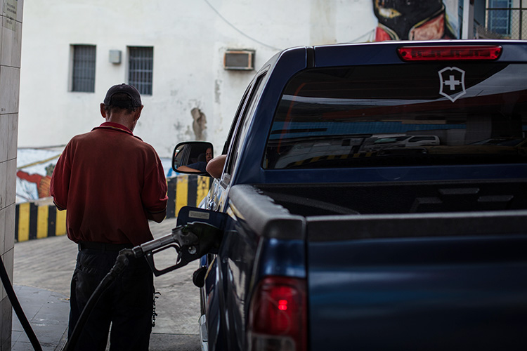 Стоимость сжиженного нефтяного газа, которым заправляют большую часть автомобилей в стране, с 1 января выросла в два раза — с 60 до 120 тенге за литр