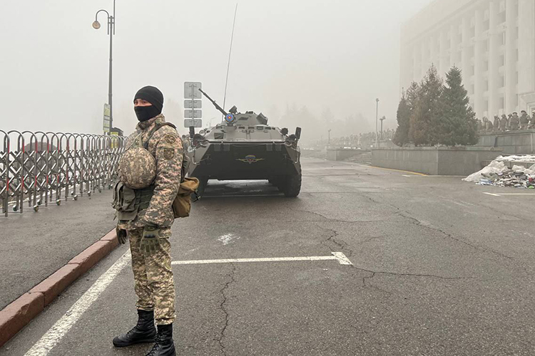 «Боевики бросились как огромная стая гиен!»: Токаев, Путин и Лукашенко о попытке захвата Казахстана