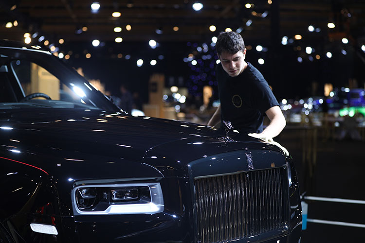В России Rolls-Royce поставил рекорд: в 2021-м продано «более 300 машин» против 200 машин годом ранее