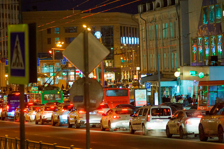 С 2005 года число автомобилей в Казани выросло в три раза со 152 тыс. до 433 тыс. в 2021 году, сообщил «БИЗНЕС Online» исполком города