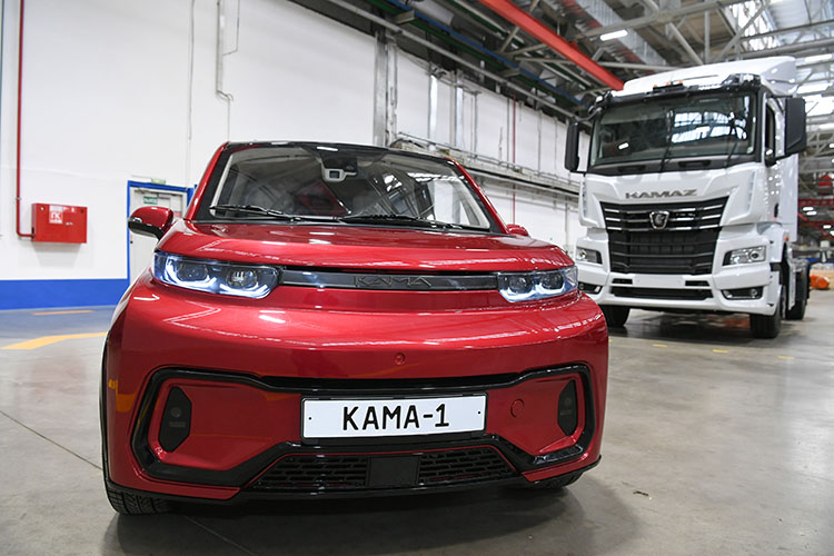 Продажа электромобилей «Кама 1», заявил Когогин, планируется начать в 2024–2025 годах