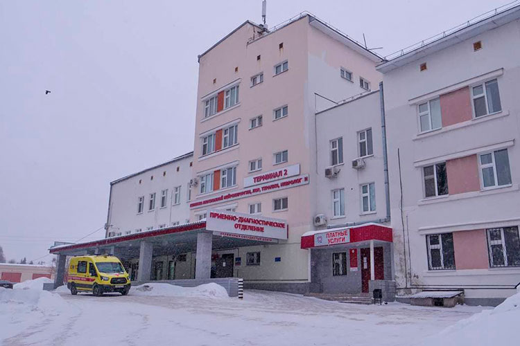 Напомним, больница № 12 в Авиастроительном районе — пионер государственно-частной медицины Казани, приватизированная в 1990-е, — распрощалась с мечтой о независимости еще летом по тем же причинам
