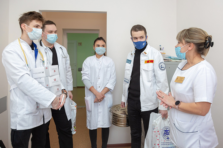 В дни зимних каникул медицинский студенческий десант высадился в Лениногорске