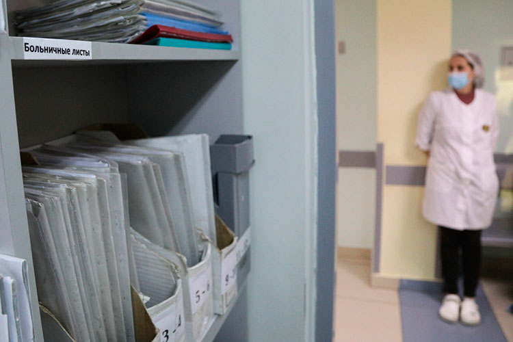 На фоне взрывного роста заболеваемости коронавирусом Татарстан все-таки приостановил плановую медпомощь и диспансеризацию населения