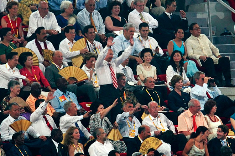 Насчет главного политического гостя Олимпиады в Пекине сомнений нет — это президент России Владимир Путин, который посещал столицу Китая во время Игр и в 2008 году (на фото)