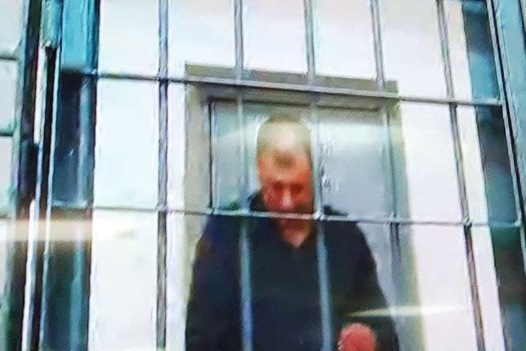 В зале заседаний Верховного суда РТ лидер ОПГ «29 комплекс» Адыган Саляхов, известный как Алик, появился по видеосвязи из колонии строгого режима, где отбывает 25-летний срок