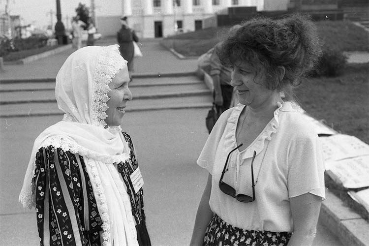 Лена с Фаузией Байрамовой, 1999 год