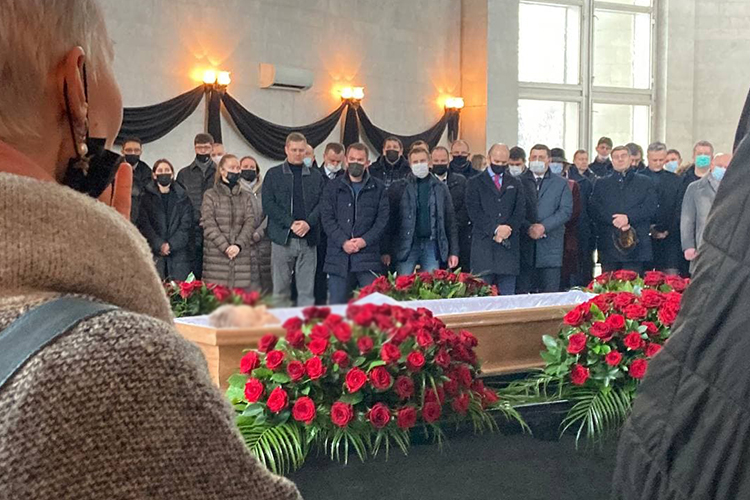 «Старался его успокоить, но буквально через час – инсульт»: как в Москве прощались с Игорем Носовым