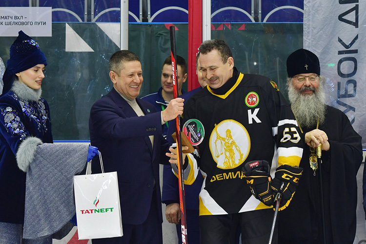 Сейчас федерация хоккея РТ работает сборной команды, где будут выступать и мусульмане, и православные