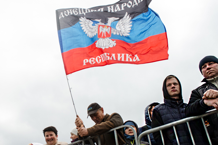 «По нам бьют из артиллерии, минометов, гранатометов и танков»: ДНР просит у России военную помощь