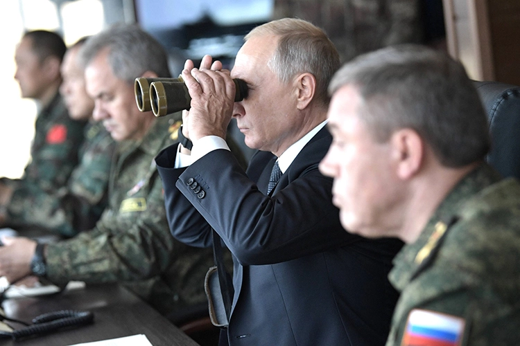 «Логика Путина очень простая. Что он видит? Есть страна, идеология которой строится на противостоянии с Россией. Она непрерывно вооружается»
