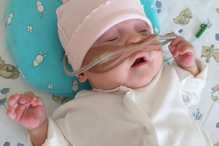 Врачи готовы выписать Саиду из больницы, но для этого малышке жизненно необходим аппарат AIRVO для дыхательной поддержки в домашних условиях