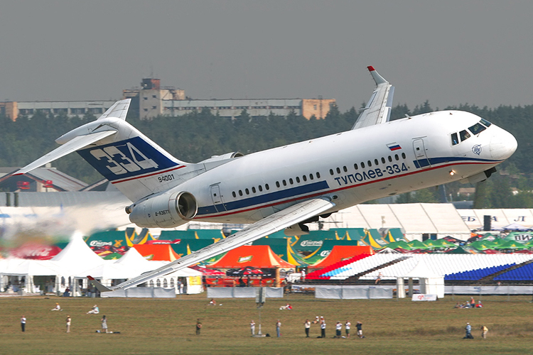 Ту-334 впервые взлетел 8 февраля 1999 года