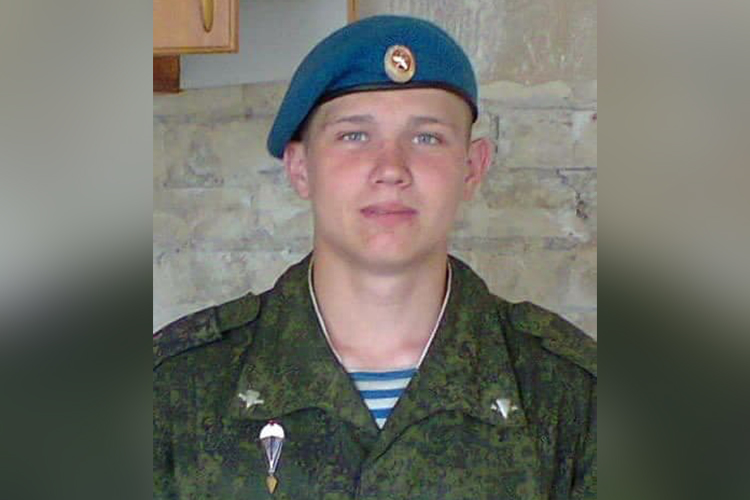 Сегодня стало известно о гибели еще одного бойца из Татарстана, принимавшего участие в спецоперации на Украине — им стал 27-летний младший сержант спецназа Станислав Герасимов