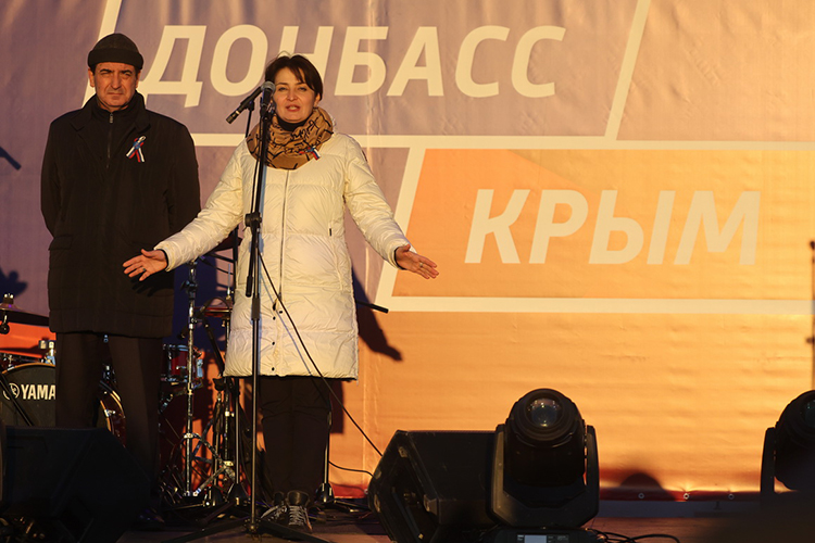 Фазлеева поздравила всех с 8-летием объединения Крыма и России и также выразила поддержку спецоперации на Украине