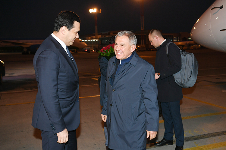 Рустам Минниханов сегодня находится с рабочим визитом в Узбекистане. Это его первый зарубежный визит с начала украинской спецоперации