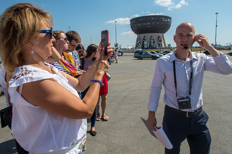 В Татарстане в этом году ожидают очень высокий спрос на внутренний туризм на фоне ограничений на заграничные поездки, заявил председатель госкомитета РТ по туризму Сергей Иванов
