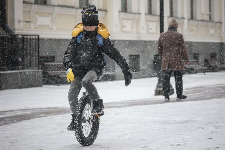 Апрель в Татарстане, по данным Тишковца, будет на полградуса — градус холоднее, чем он должен быть по многолетним климатическим наблюдениям. И на возвращение в норму по температуре можно рассчитывать не раньше второй недели апреля
