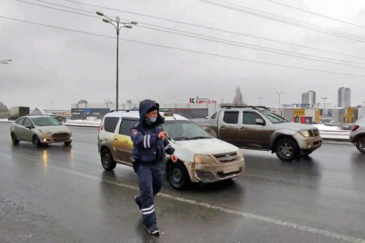 По следам вчерашнего ДТП Управление ГИБДД Казани провело сегодня рейд по незаконным пассажирским перевозкам