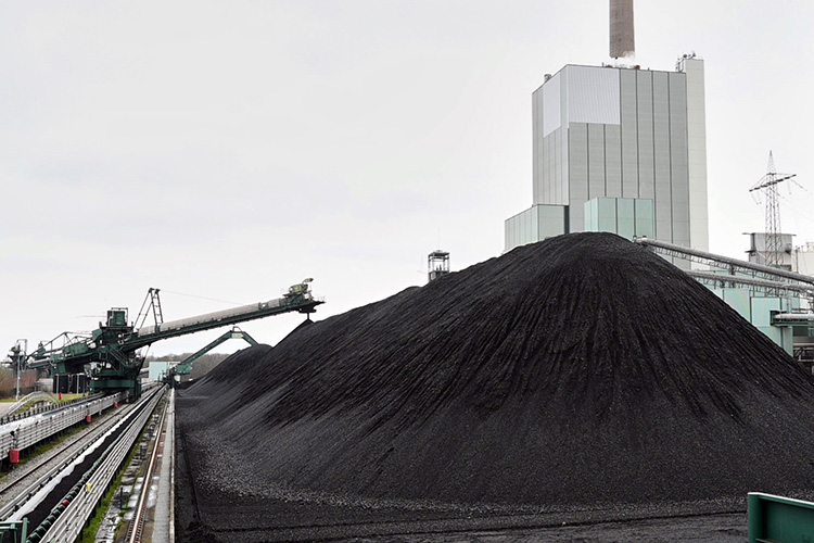 Еврокомиссия предложила ввести запрет на импорт угля из России на сумму 4 млрд евро в год