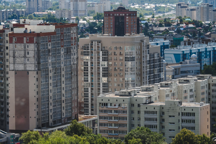 «Сегодня на вторичном рынке в Казани в продаже находится примерно 6 тыс. квартир. То есть доля квартир фонда будет составлять около 10% от этого объема, что достаточно ощутимо для рынка предложений»