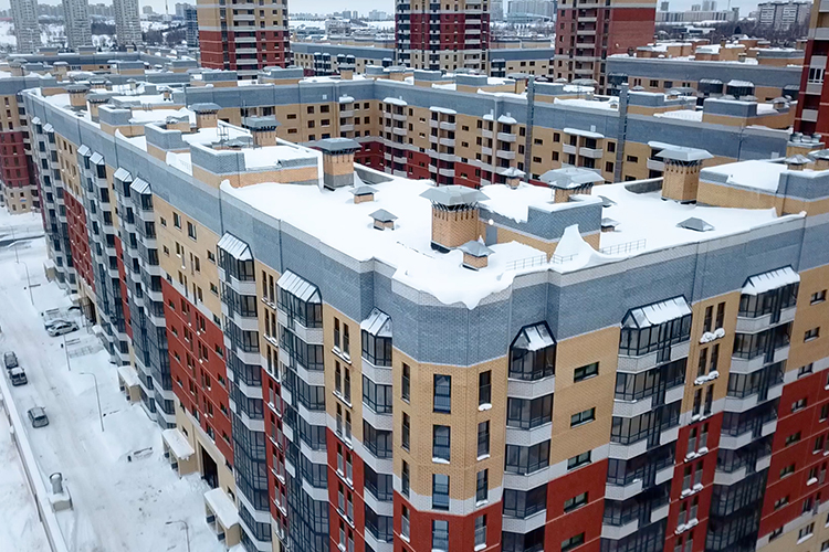 Самый большой пул квартир на продажу представлен в ЖК «МЧС» по ул. Зур Урам, 441. Квадратный метр жилья здесь оценили в 139,8 тыс. рублей