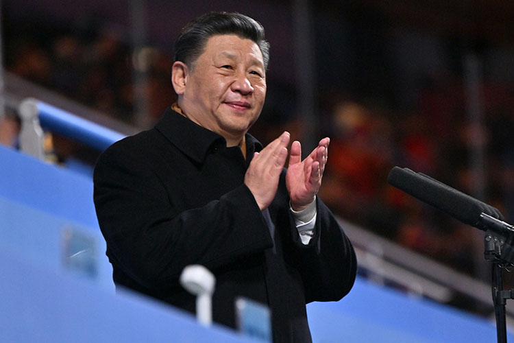 Дэн Сяопину наследовал Цзян Цземинь, его сменил Ху Цзиньтао, после него главой страны стал Си Цзиньпин — и ему уже подошел этот негласный срок сдавать место. Си, однако, делать этого не намерен