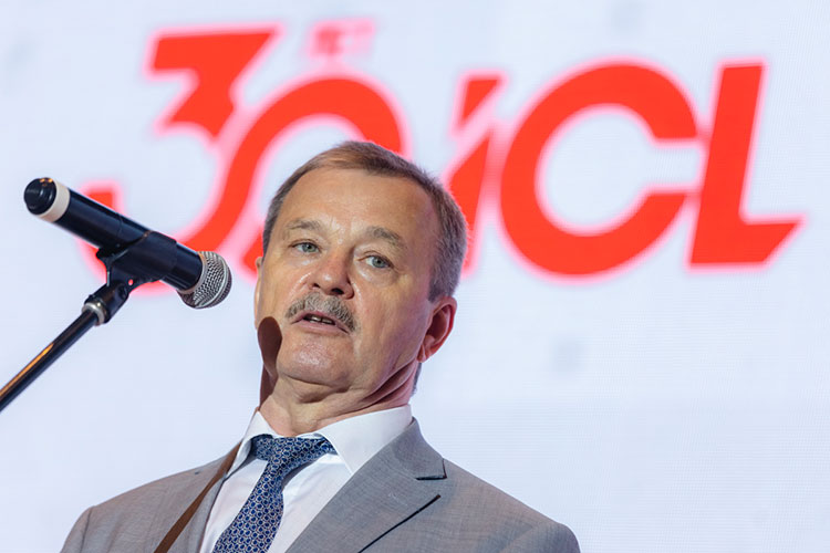 Председатель совета директоров группы компаний ICL Виктор Дьячков поднялся на одну строку