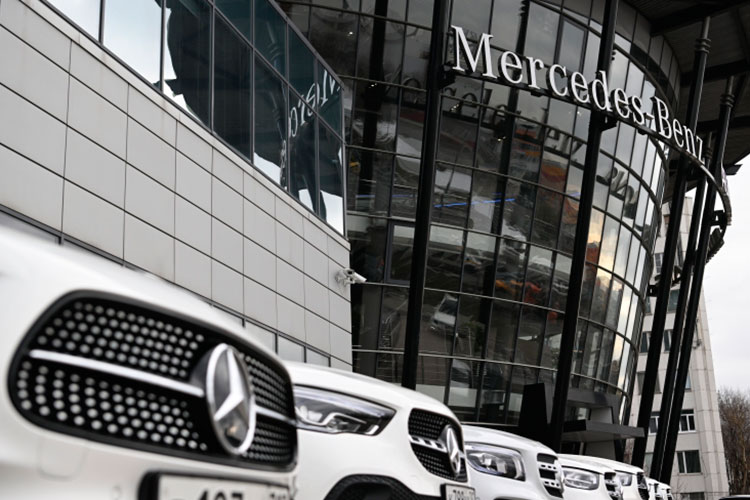 Погоню за лидером в Татарстане возглавляет Mercedes-Benz. Но он, как и фаворит нашего рейтинга, снизил свои обороты на 31 процент