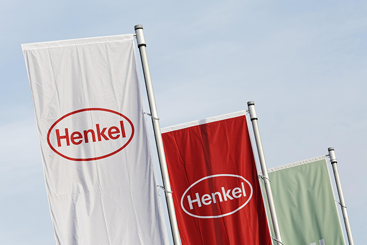 О намерении уйти с российского рынка объявила и немецкая химико-промышленная компания Henkel. В заявлении отмечается, что все 2,5 тысячи российских сотрудников сохранят рабочие места и заработную плату