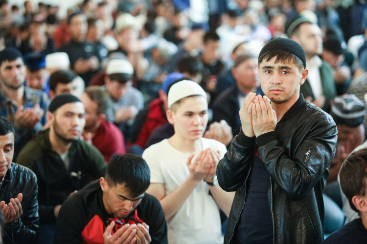 У мусульман сегодня началась последняя неделя месяца Рамадан