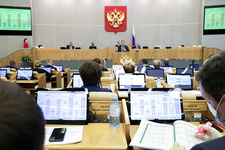 Несколько губернаторов просят администрацию президента РФ рассмотреть сценарий с избранием через парламент