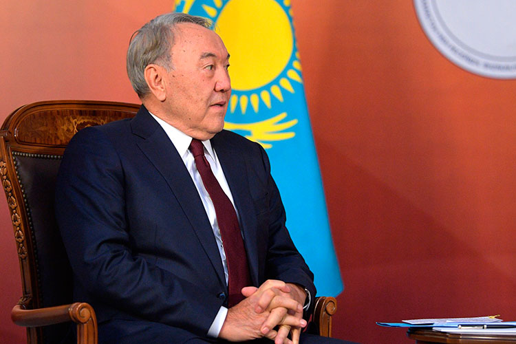 Авторы канала Orda отмечают, что Назарбаев будет отмечен в конституции Казахстана, как основатель государства. Однако не все согласны с таким решением