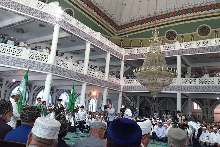 «В Махачкале есть мечеть и в честь Зайнуллы Расулева. Она на пять тысяч человек, в 2017 году открывали ее»