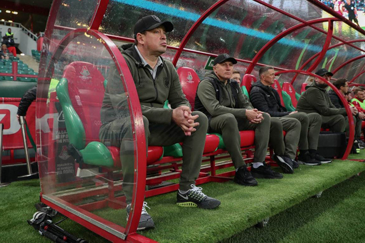 Леонид Слуцкий: «Если вы мне скажете, как будет проходить и что будет происходить в следующем сезоне в российском футболе, если вы имеете достоверную информацию, думаю, что многие будут готовы вам серьезно заплатить за такой инсайд»