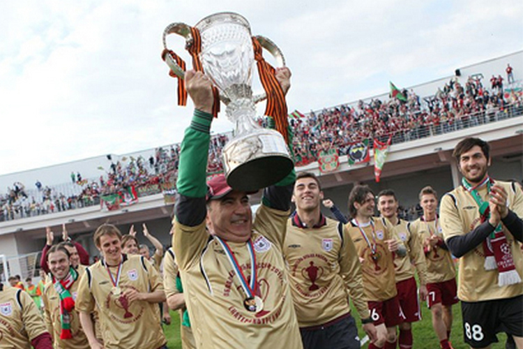Спустя 10 лет у клуба неоднократно менялось руководство, тренерские штабы, а добыть второй Кубок России так и не вышло