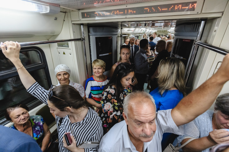«Самым лучшим по пассажиропотоку был 2019 год — перевезли по Казани более 260 миллионов пассажиров, из них «Метроэлектротранс» — почти 70 миллионов. А вот 2020-21 годы очень сильно подкосили»