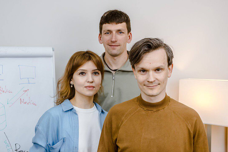 Альбина Асхадулина, Илья Плещинский и Петр Букашин (слева направо) - со-основатели информационно-коммуникационной платформы «Эра»