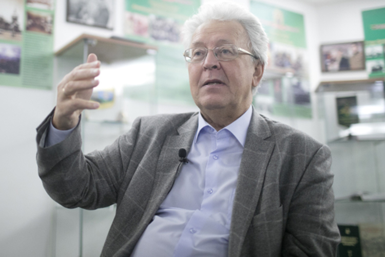 Валентин Катасонов: «Самый мощный из санкционных ударов – по микроэлектронике»