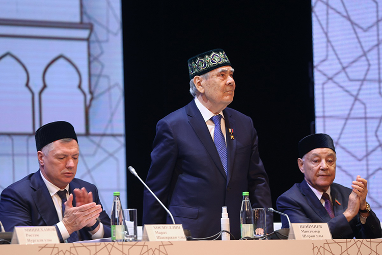 По словам Шаймиева, 1100-летия принятия ислама - очень большое событие для нашей истории, и он благодарен Всевышнему за то, что удалось подтвердить существование средневекового города Болгар и с помощью ЮНЕСКО сделать его всемирным достоянием