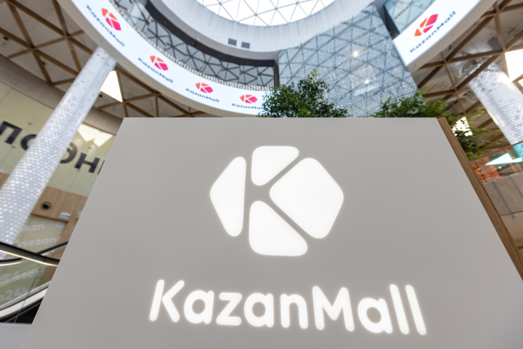 Открытие одного из самых крупных ТРЦ KazanMall с арендной площадью в 52 тыс. кв. м повлекло за собой выход таких новых брендов на рынок, как Poison Drop, Deseo (бренд Incity), Akhmadullina Dreams и других