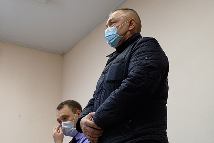 Предполагаемых членов ОПГ Лукоянова, Юсупова (на фото), Сардаева и Андреева обвинили в бандитизме, хранении оружия и 6 убийствах