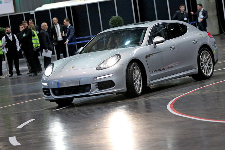 Не смог татарстанский бомонд похвастаться друг перед другом обновкой в виде своего любимчика — Porsche
