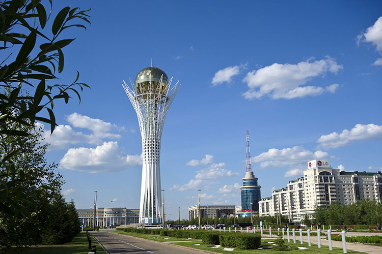 «Все, что решалось на референдуме по Конституции Казахстана, это сугубо внутриказахстанская тематика. Она имеет очень небольшое влияние на то, как у страны складываются отношения с внешними центрами силы»
