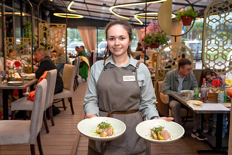 Праздник вкуса: в Челнах стартовал Фестиваль летних меню