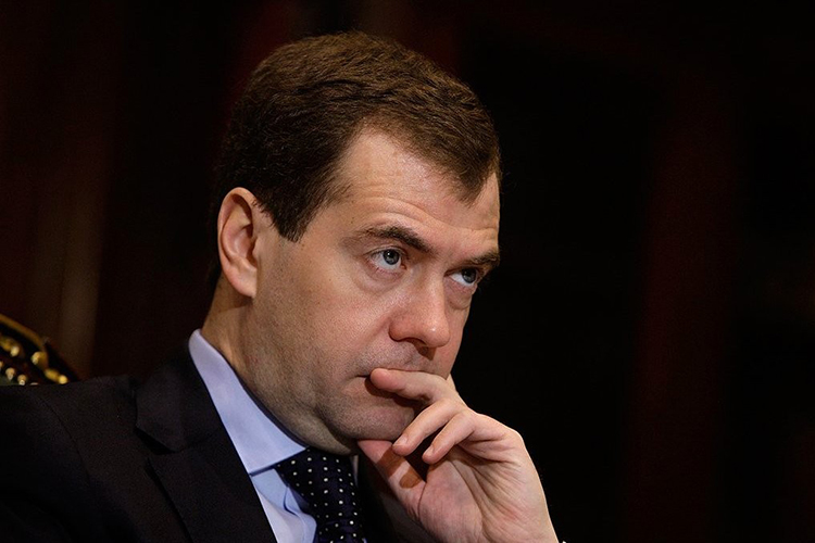 По мнению «Кремлевской прачки», изменения в поведении Медведева напрямую связаны с общей сменой курса руководства страны