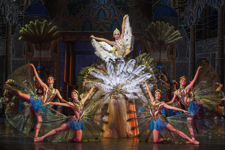Только один из 10 спектаклей недавнего Нуриевского фестиваля был национальным балетом («Золотая орда»)